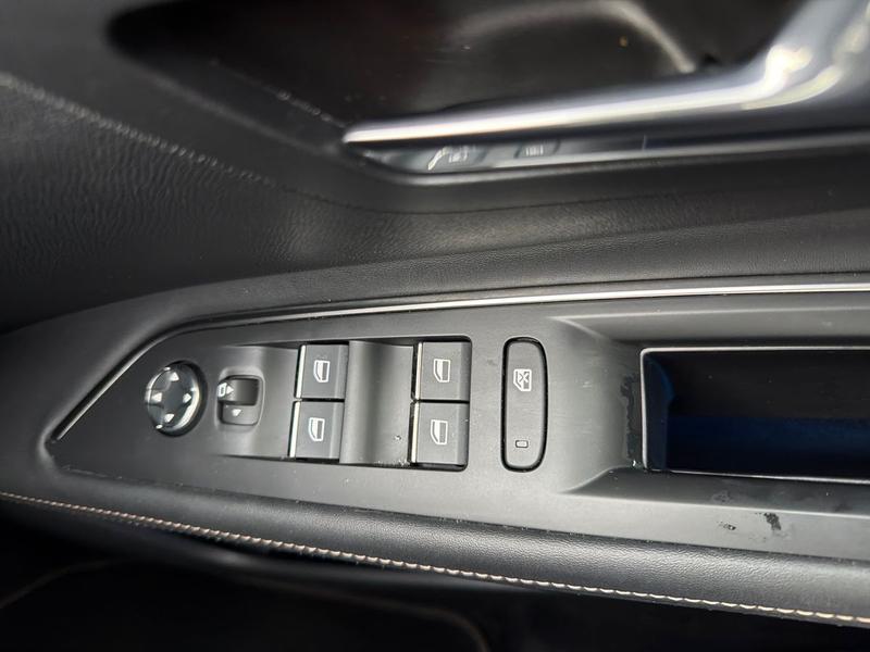 Used Peugeot 3008 NX71YHP 24