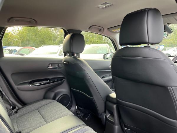 Honda Jazz Photo autoimg-b731b7fb68dc0bfc01f3e8ef98603253aab0e9dd.jpg