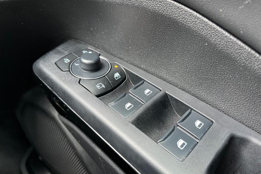 Ford PUMA Photo autoimg-b7346167c1ae3afb5a413e01ac21785bb54bec64.jpg
