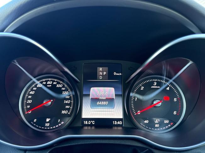 MERCEDES-BENZ C Class Photo 15