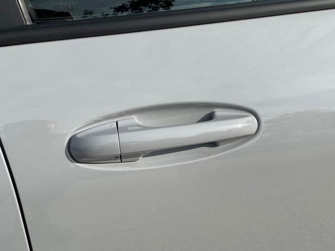 FORD Puma Photo 24