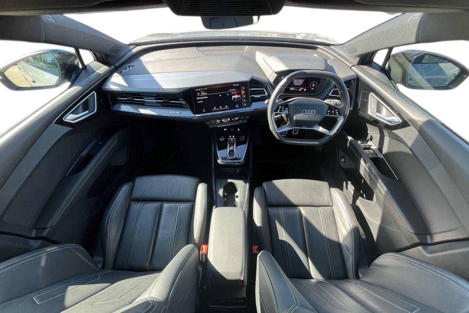 Audi Q4 e-tron Photo 9
