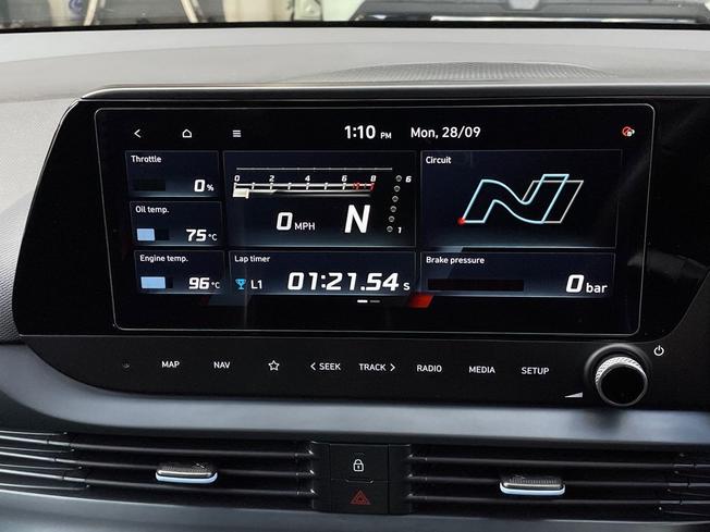 HYUNDAI i20 Photo 47