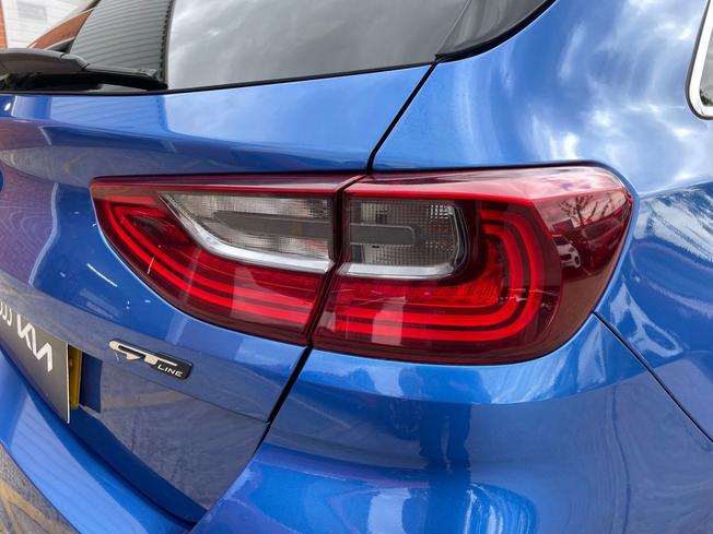 KIA Ceed Photo 18