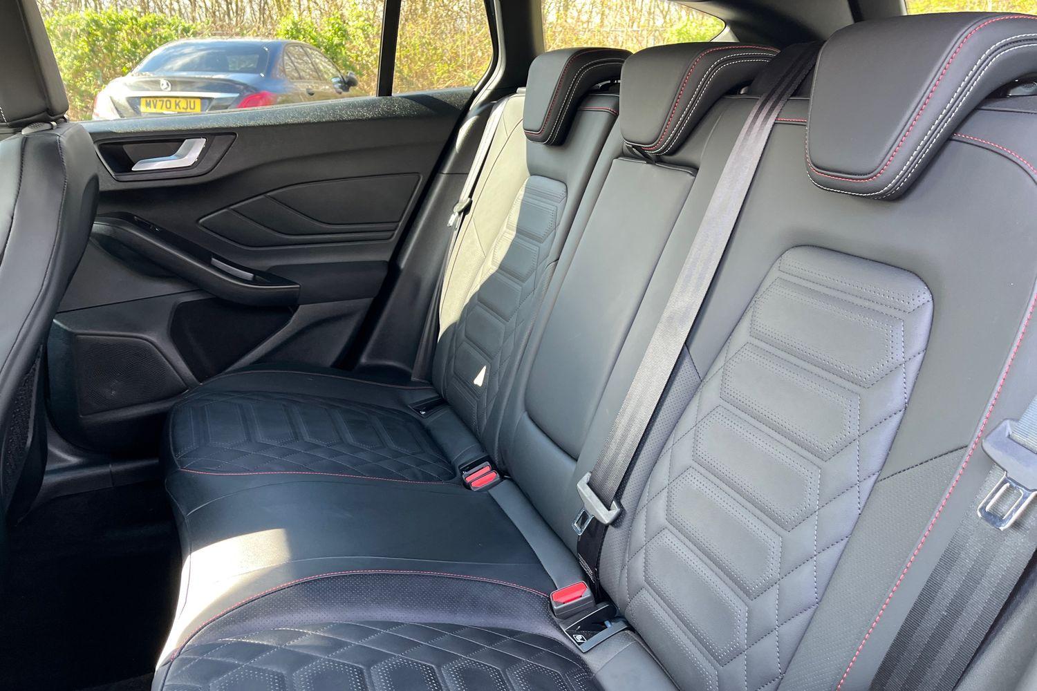 Ford FOCUS Photo 36