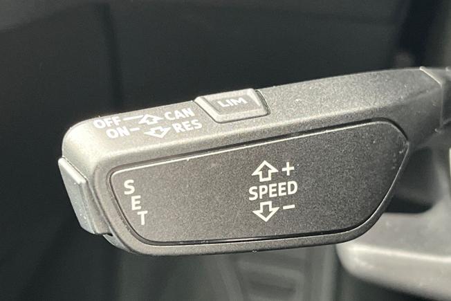 AUDI e-tron Photo 27