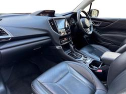 SUBARU Forester Photo 2