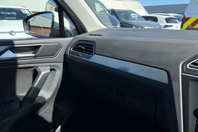 VOLKSWAGEN Tiguan Photo 29