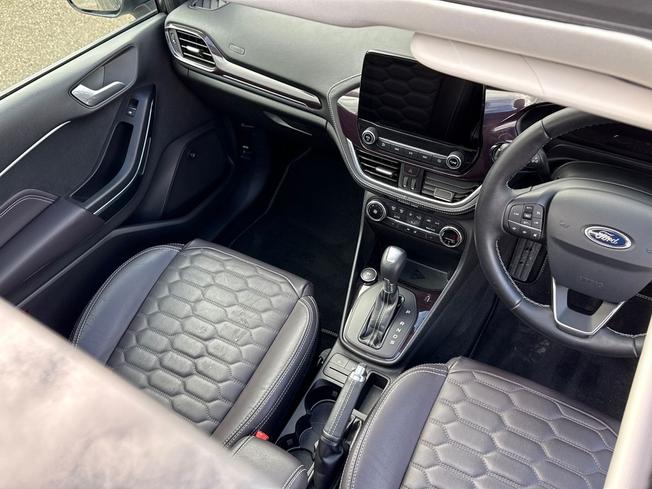 FORD Fiesta Photo 28