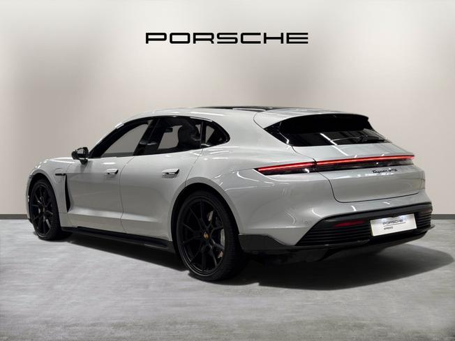 PORSCHE Taycan Photo 5