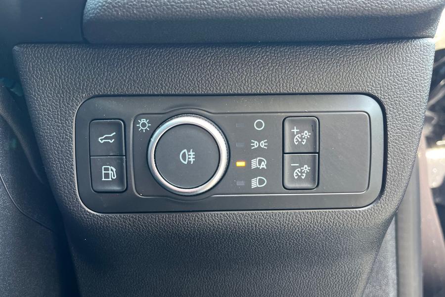 Ford Kuga Photo autoimg-b756e90b9a9f0e15c608f10fcdbb62c36a59c3ae.jpg
