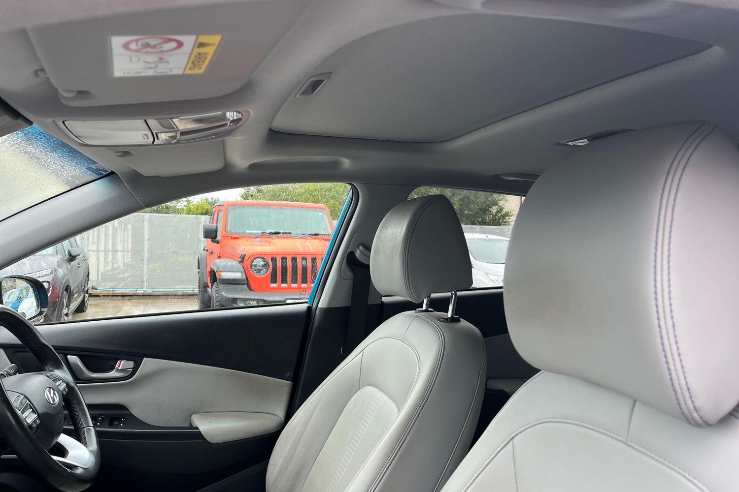 Hyundai KONA Photo 18