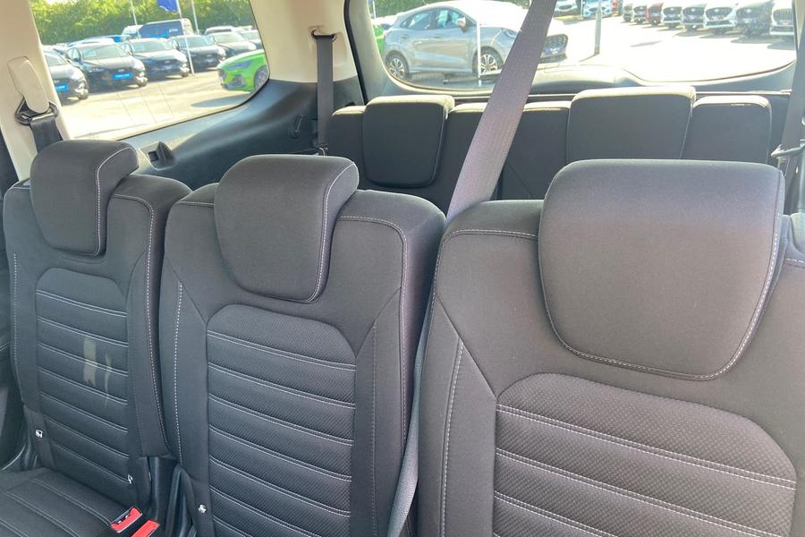 Ford GALAXY Photo autoimg-b7589464a0c330a72ee01da9b0e2c81b5bbd2ac4.jpg