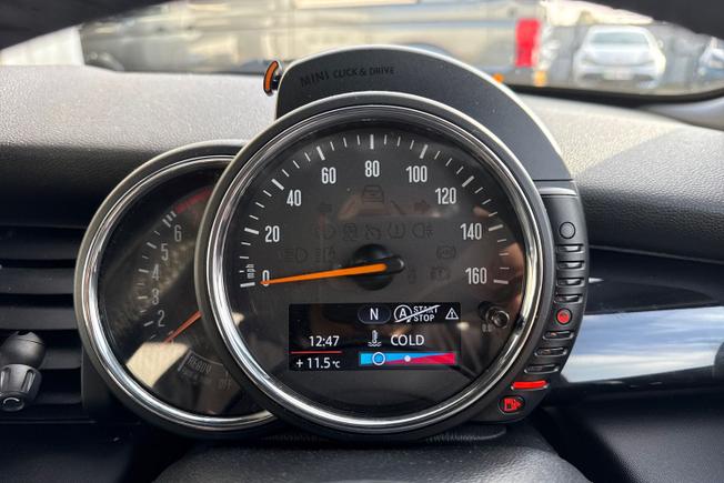 MINI Hatchback Photo 15