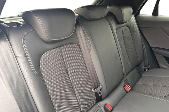 AUDI Q2 Photo 9