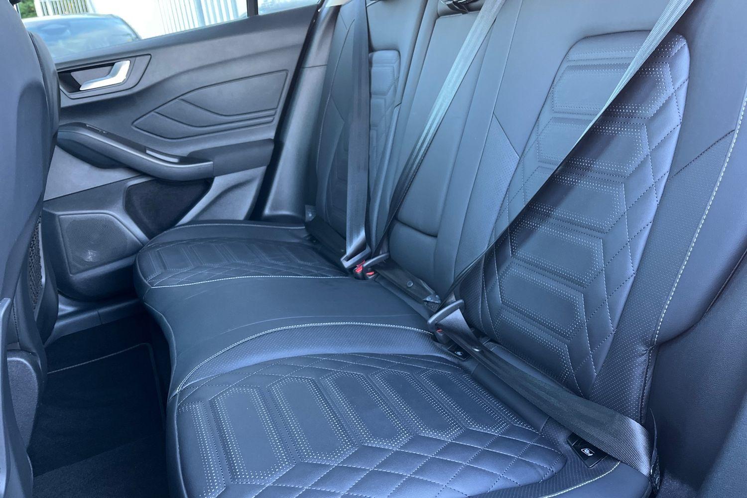 Ford FOCUS Photo 19