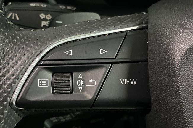 AUDI Q3 Photo 16