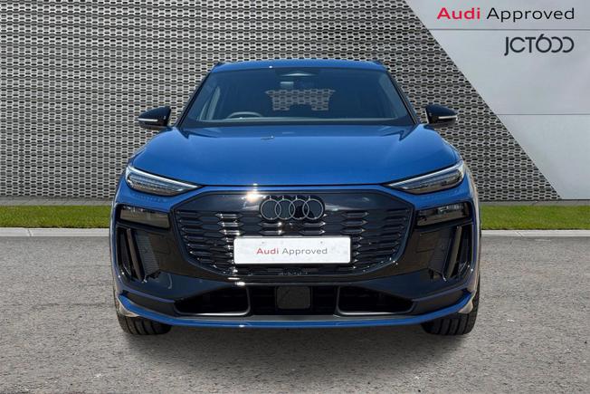 AUDI Q6 E-Tron Photo 8