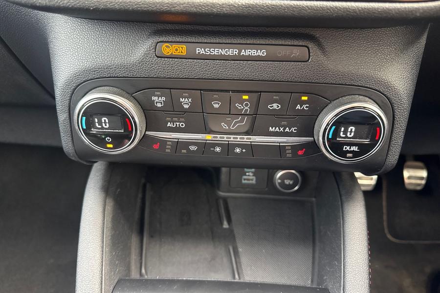 Ford KUGA Photo autoimg-b76b2fdfab54efac38e05fc2929fb024a1eae961.jpg