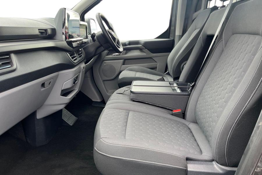 Ford TOURNEO CUSTOM Photo autoimg-b76c8d43aa1b30e01c35b2532fe533d9842d5577.jpg