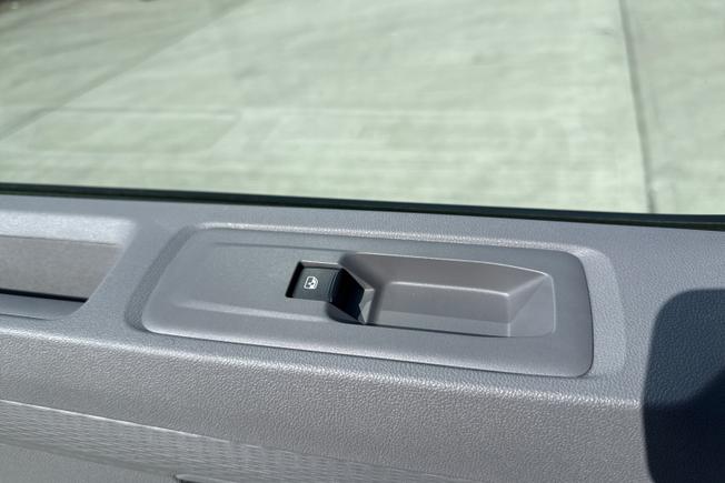 VOLKSWAGEN Transporter Photo 49