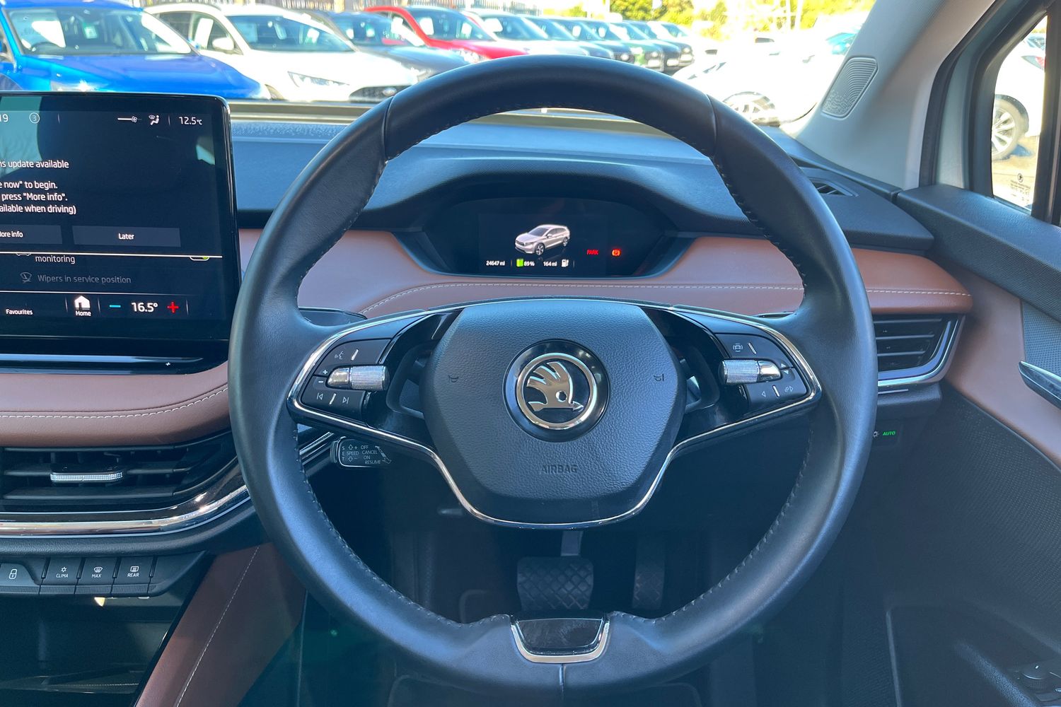 Skoda ENYAQ Photo 11