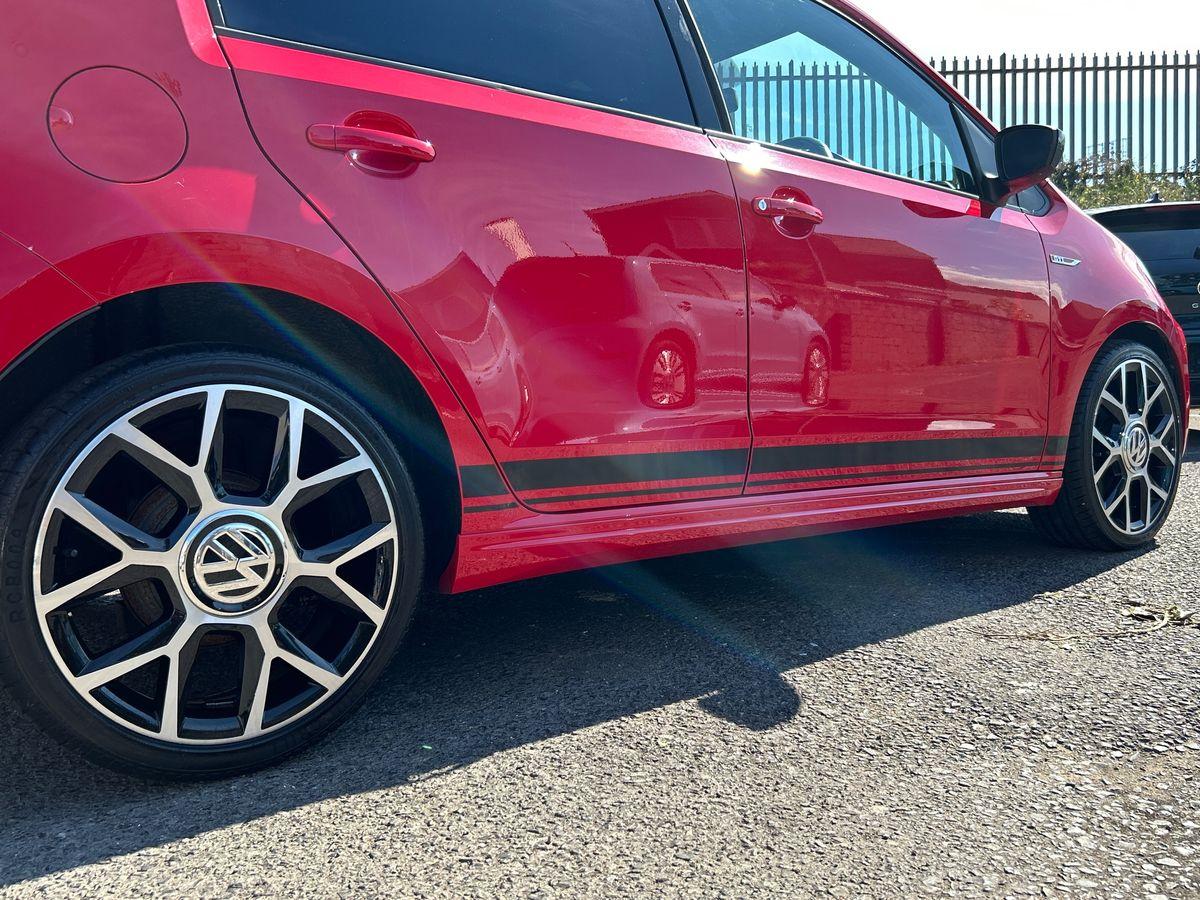 Volkswagen up! Photo autoimg-b7763ac2f5c86c5b06d02d9aca61214476fb30bc.jpg