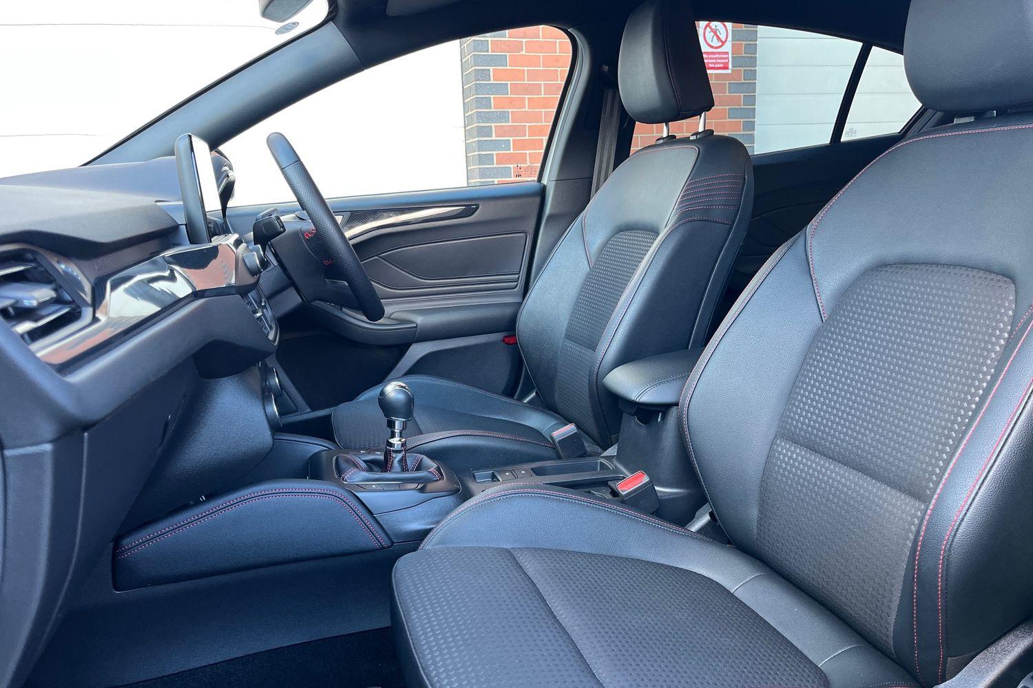 Ford FOCUS Photo 18