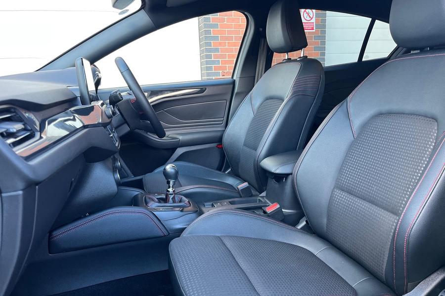 Ford FOCUS Photo autoimg-b777be35b76d47a950cc4ee4c504dbea8736c0e8.jpg