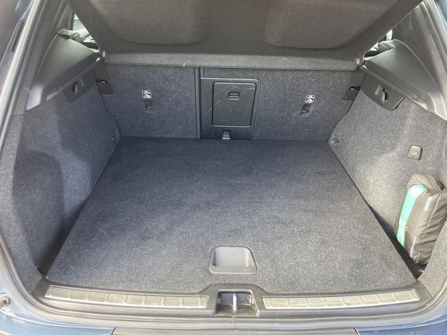 VOLVO XC40 Photo 12