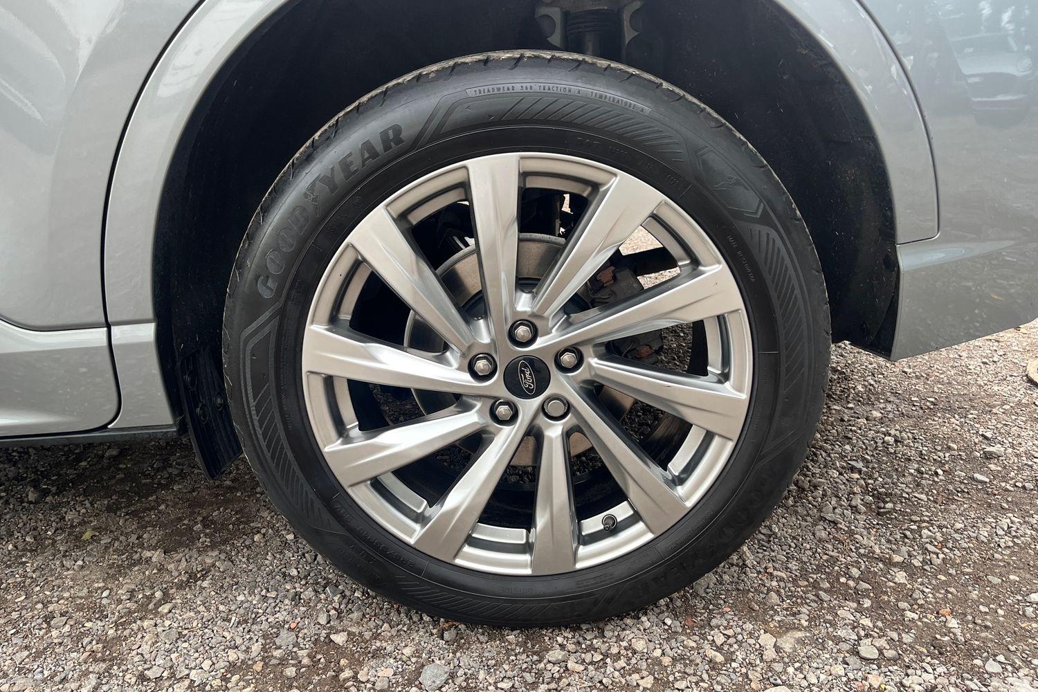 Ford KUGA Photo 25