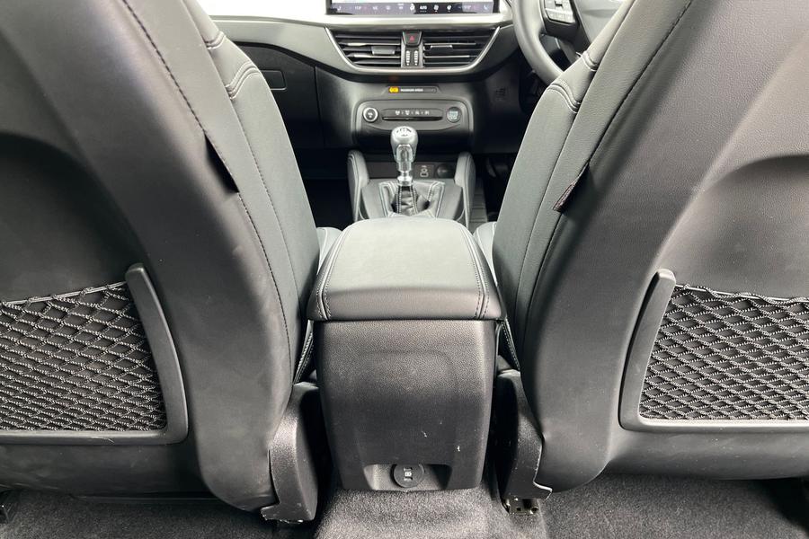 Ford Focus Photo autoimg-b77b7e0cbd17a5061ff0ba161e696d566a046989.jpg