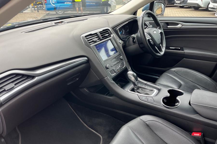 Ford Mondeo Photo autoimg-b77dded732b3afb7df594b80dc8371c87873de92.jpg