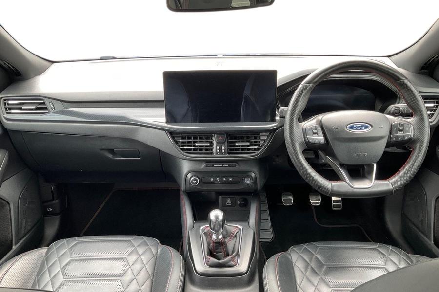 Ford FOCUS Photo autoimg-b781609874be5aabea5d96849f2e790a5d3ee45a.jpg