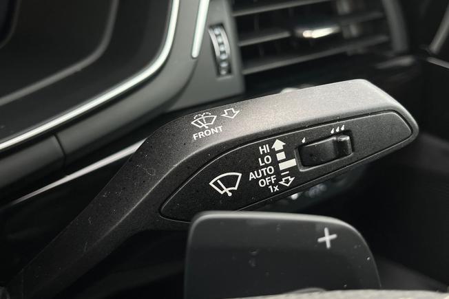 AUDI A4 Photo 32