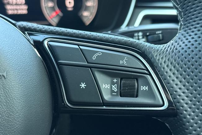 AUDI A4 Photo 17