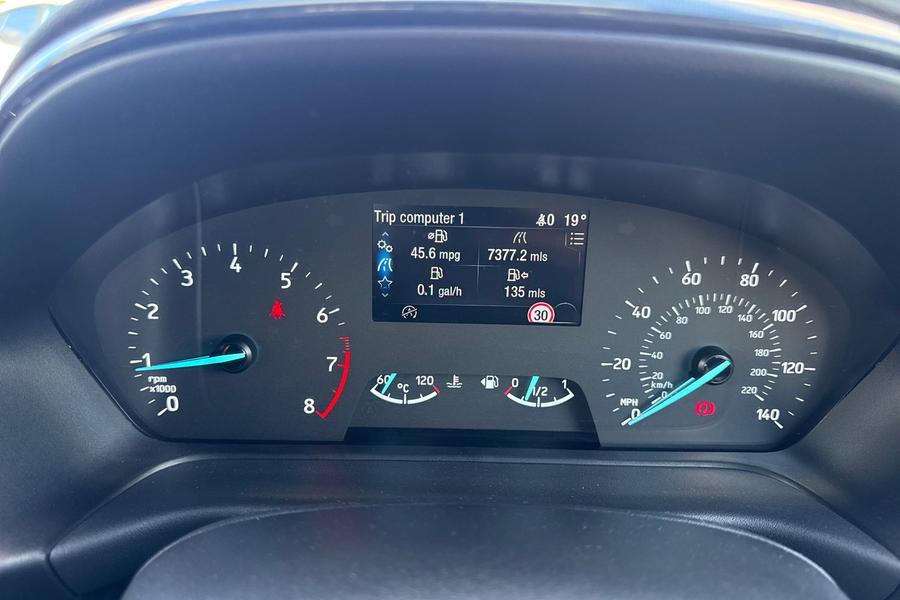 Ford FIESTA Photo autoimg-b78691cd27dd18f0677af0538b72ce0a594c75da.jpg