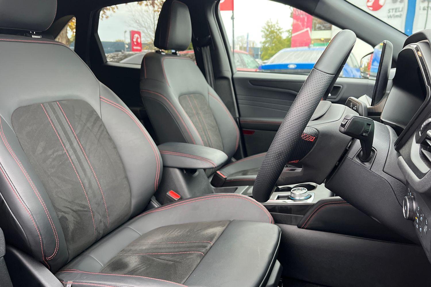 Ford KUGA Photo 16
