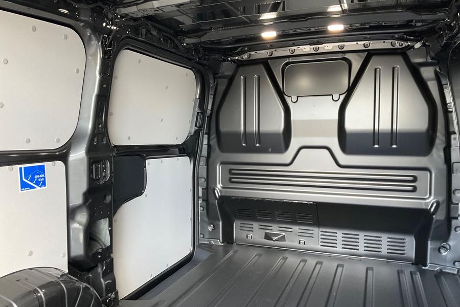 Ford Transit Custom Photo autoimg-b78bf0a5e673bbbbdf6af0d08690d23ff60435b3.jpg