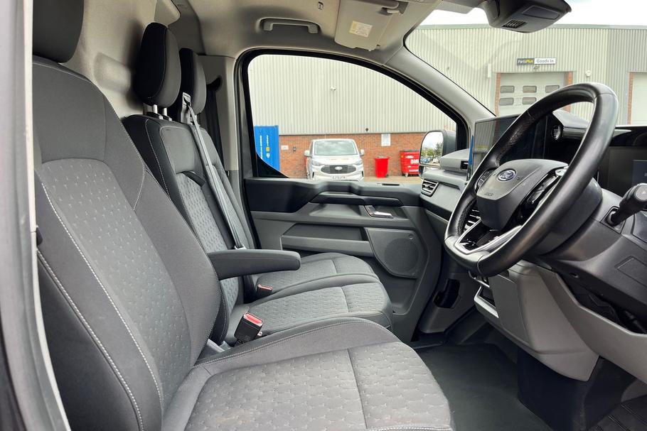 Used Ford TRANSIT CUSTOM WN24NZS 32