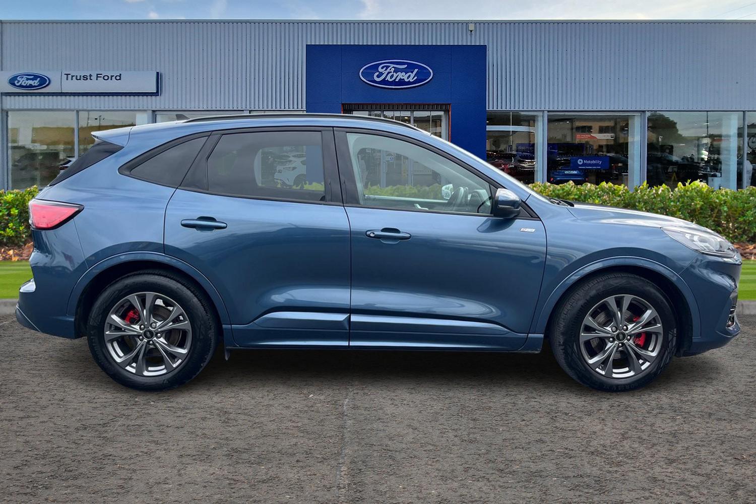 Ford KUGA Photo 2