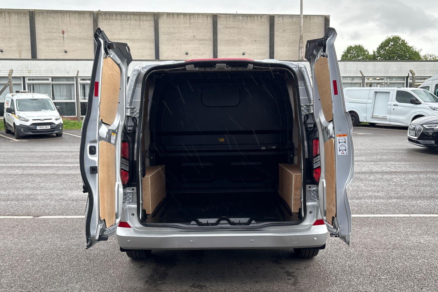 Ford TRANSIT CUSTOM Photo 5