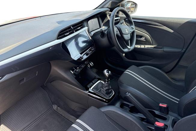 VAUXHALL Corsa Photo 2