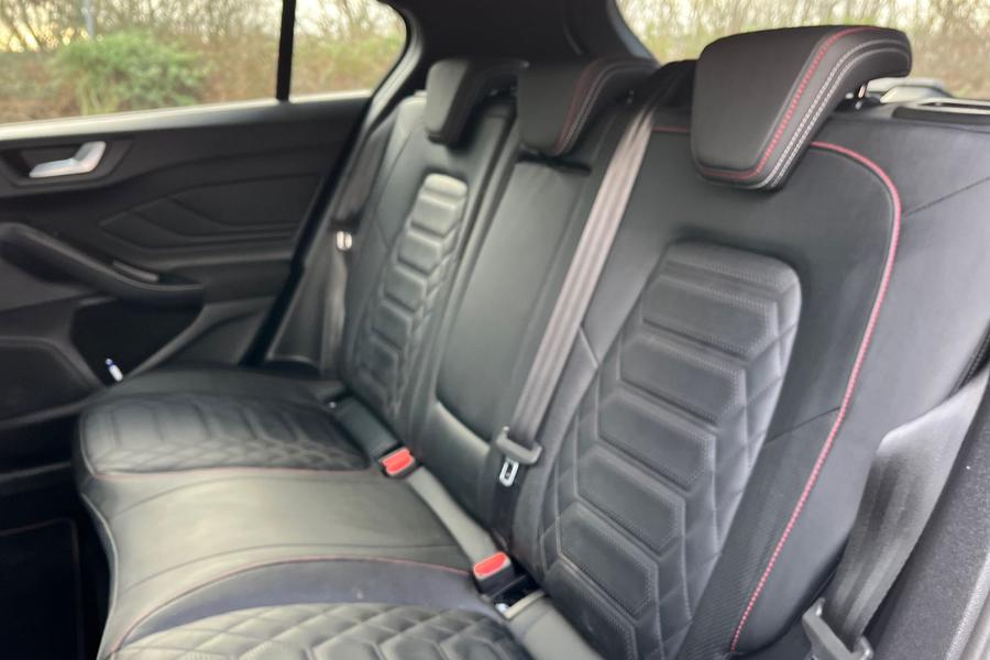 Ford FOCUS Photo autoimg-b79410cacedc04af22628c3b8cea35398049d9b7.jpg