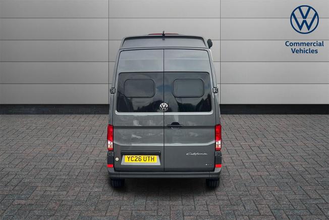 VOLKSWAGEN Grand California Photo 7