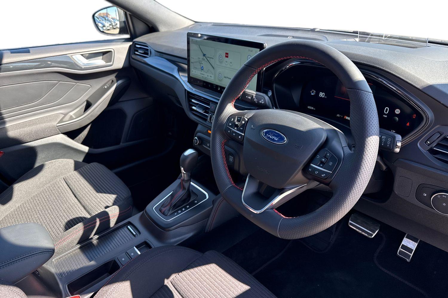 Ford FOCUS Photo 8