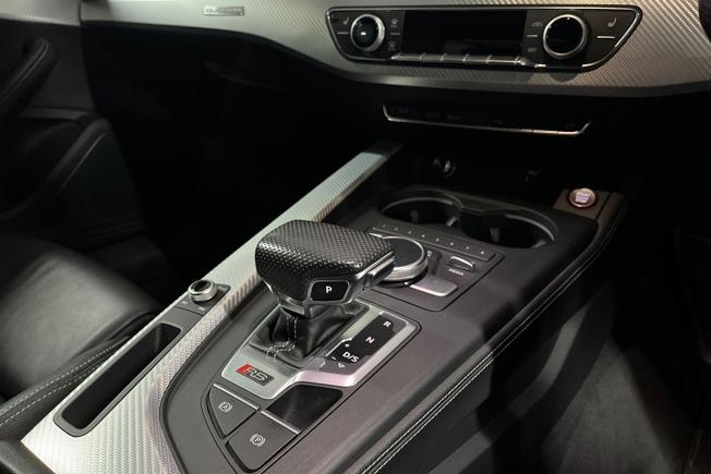 Audi RS5 Photo 23