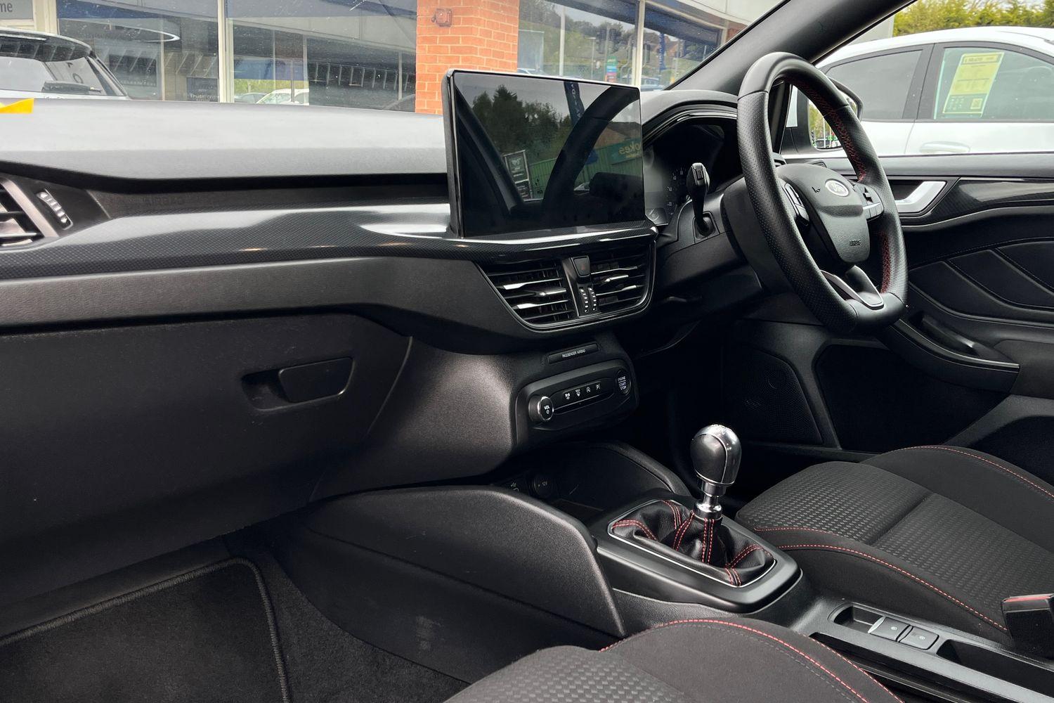 Ford FOCUS Photo 17