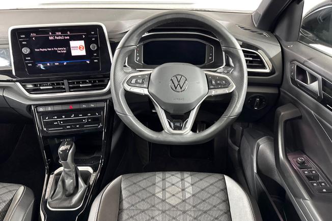 VOLKSWAGEN T-Roc Photo 11