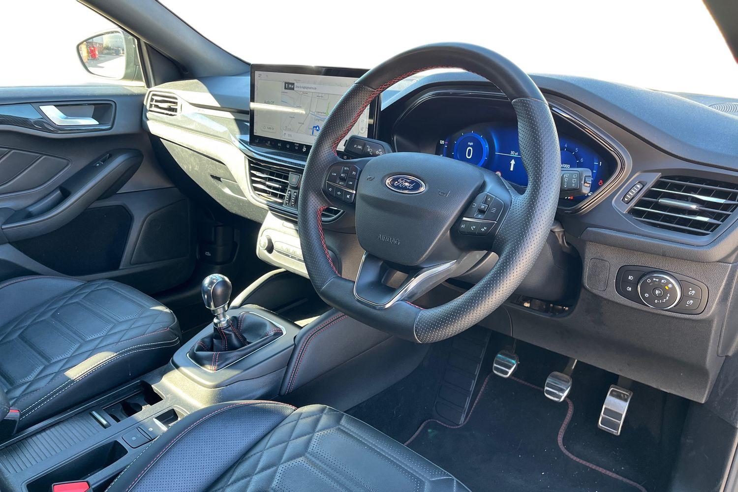 Ford Focus Photo 8